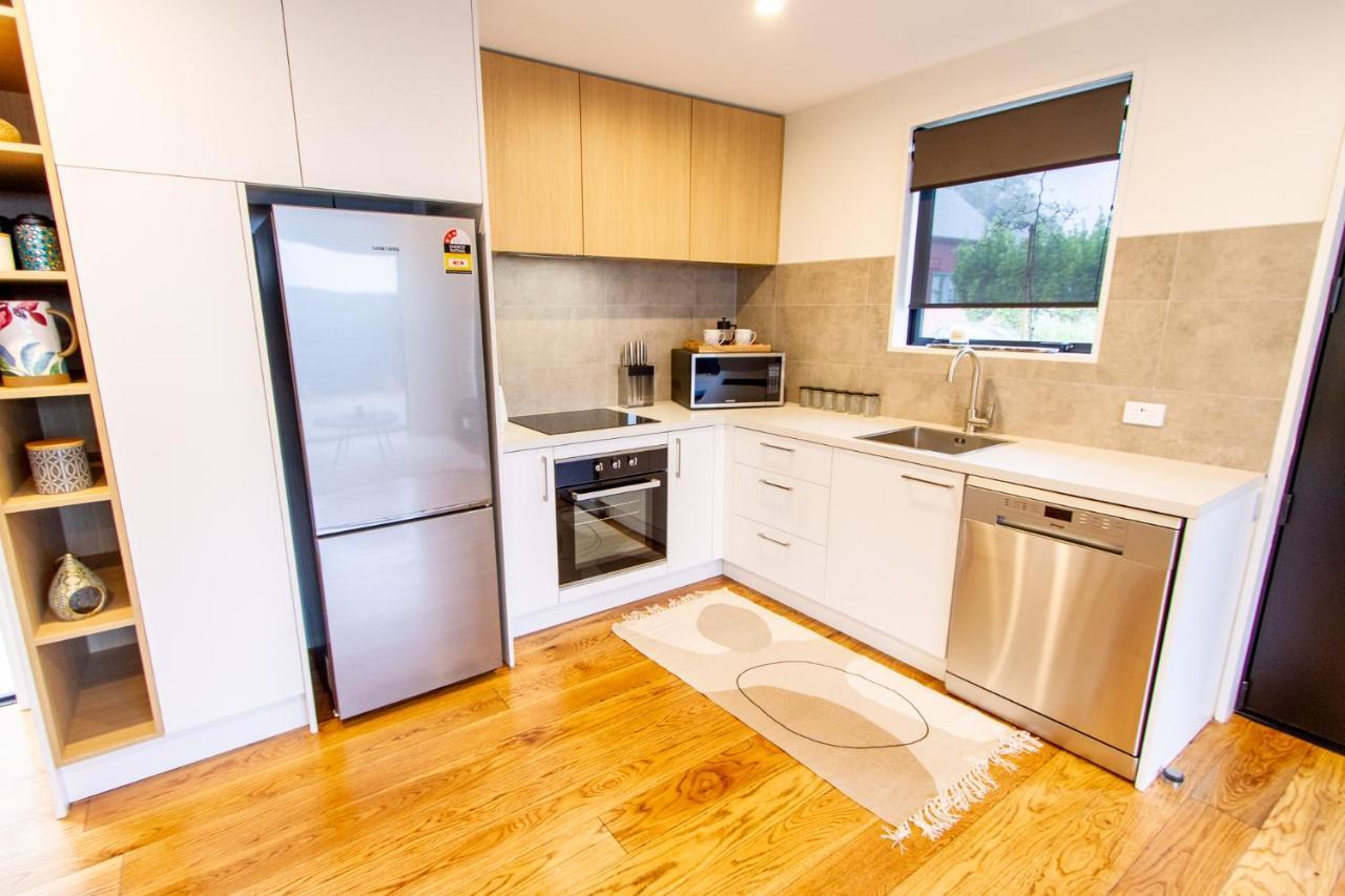 2 Bed Paradise Near Hagley Park Apartment Крайстчърч Екстериор снимка