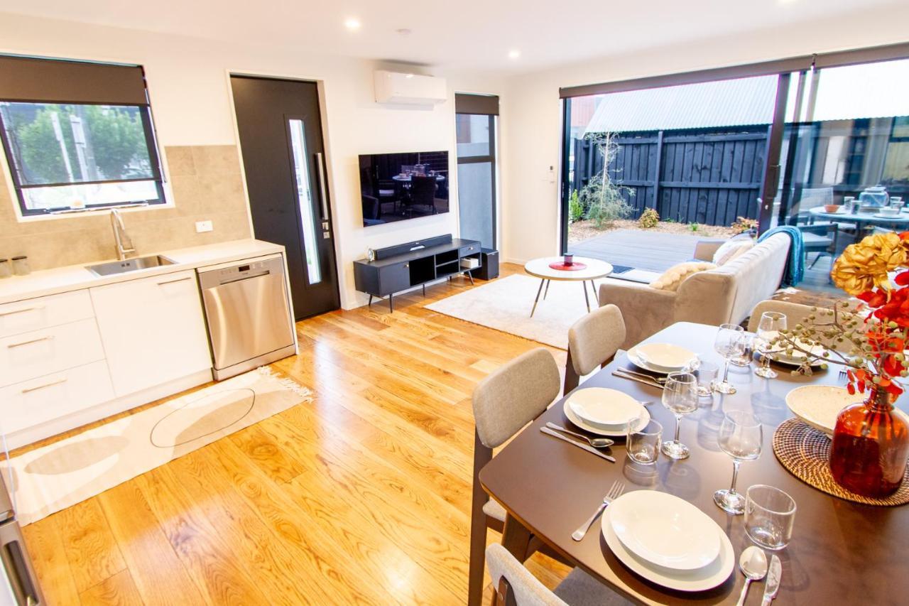 2 Bed Paradise Near Hagley Park Apartment Крайстчърч Екстериор снимка